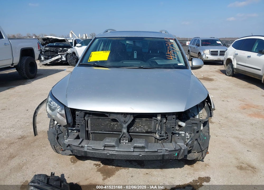 2013 VOLKSWAGEN TIGUAN VIN: WVGAV7AX4DW545658