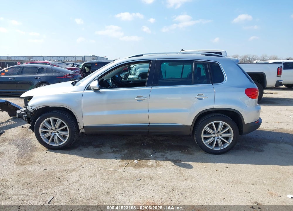 2013 VOLKSWAGEN TIGUAN VIN: WVGAV7AX4DW545658