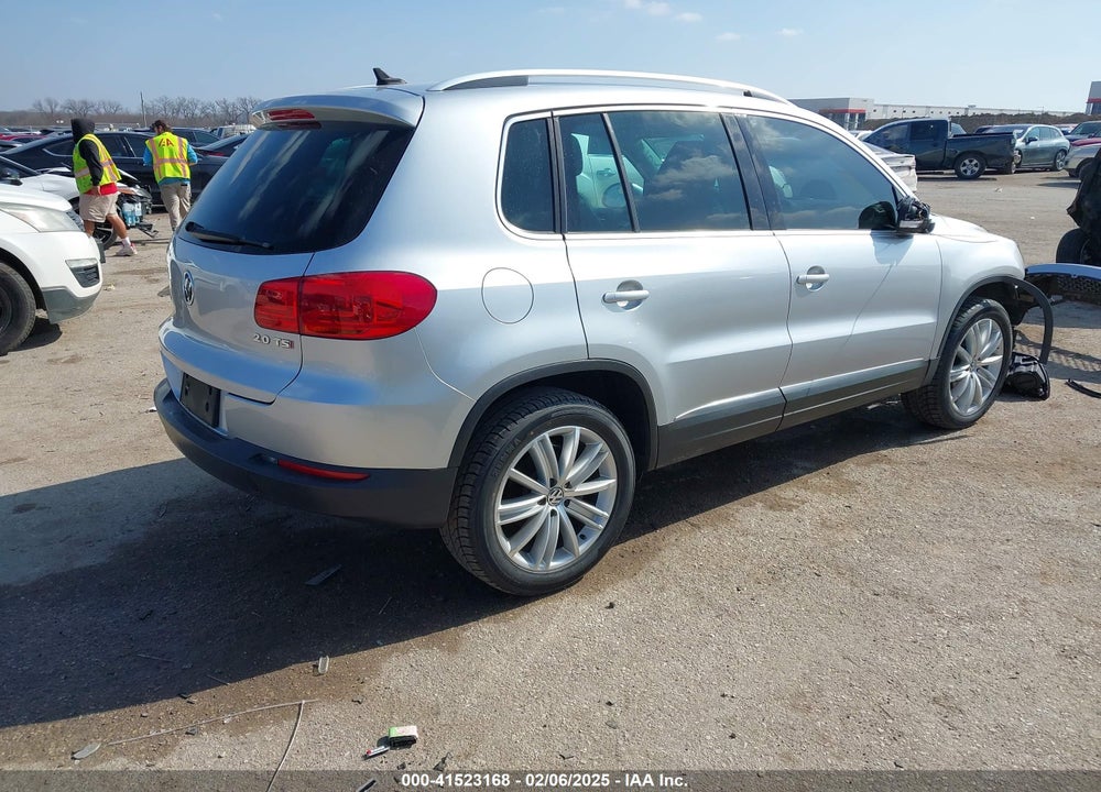 2013 VOLKSWAGEN TIGUAN VIN: WVGAV7AX4DW545658