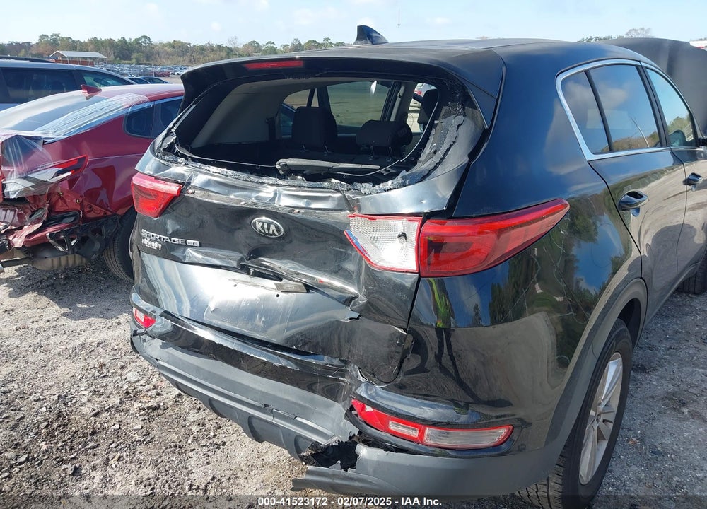 2018 KIA SPORTAGE LX VIN: KNDPM3AC9J7462417