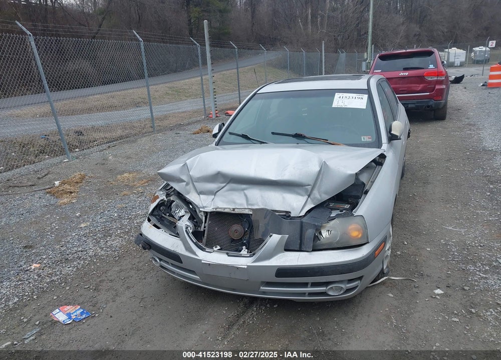 2004 HYUNDAI ELANTRA GT VIN: KMHDN56DX4U113958