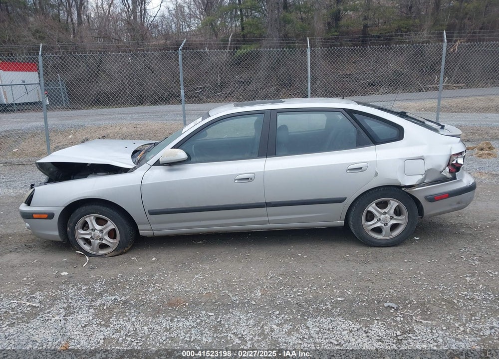 2004 HYUNDAI ELANTRA GT VIN: KMHDN56DX4U113958