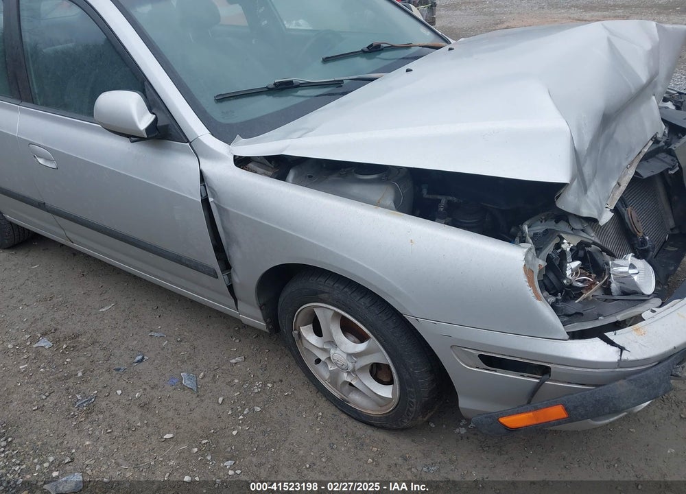 2004 HYUNDAI ELANTRA GT VIN: KMHDN56DX4U113958