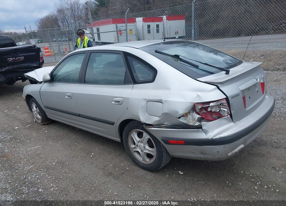 2004 HYUNDAI ELANTRA GT VIN: KMHDN56DX4U113958