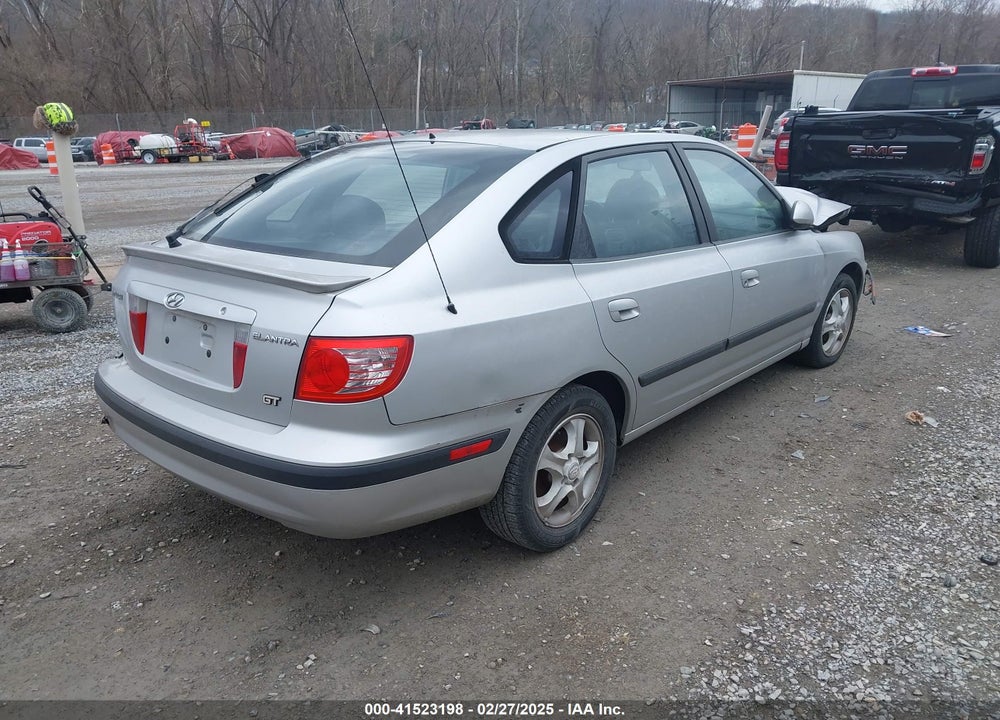 2004 HYUNDAI ELANTRA GT VIN: KMHDN56DX4U113958