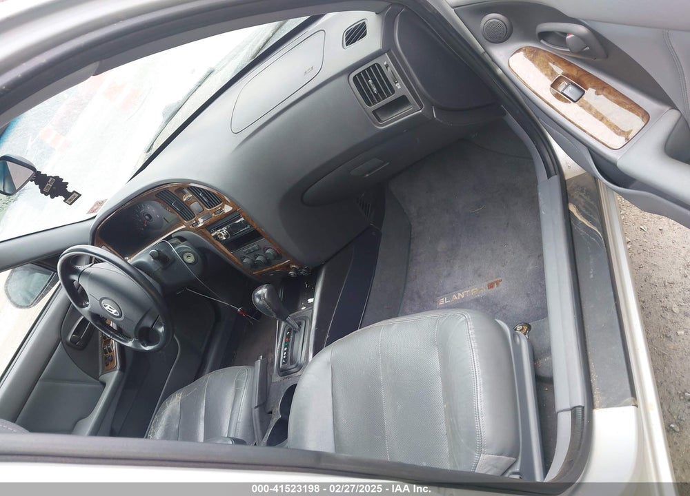 2004 HYUNDAI ELANTRA GT VIN: KMHDN56DX4U113958