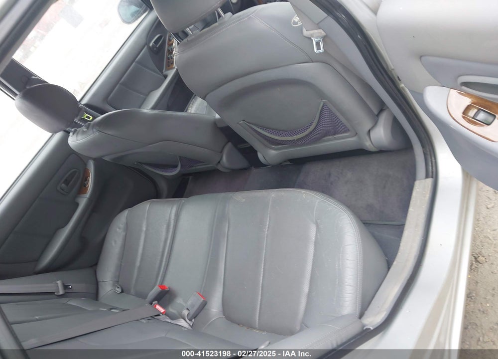 2004 HYUNDAI ELANTRA GT VIN: KMHDN56DX4U113958