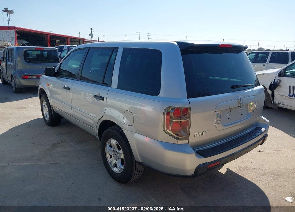 2007 HONDA PILOT LX VIN: 5FNYF281X7B031164