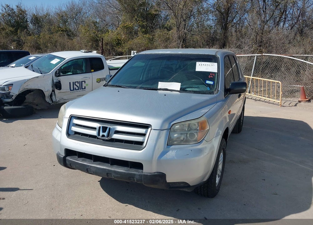 2007 HONDA PILOT LX VIN: 5FNYF281X7B031164