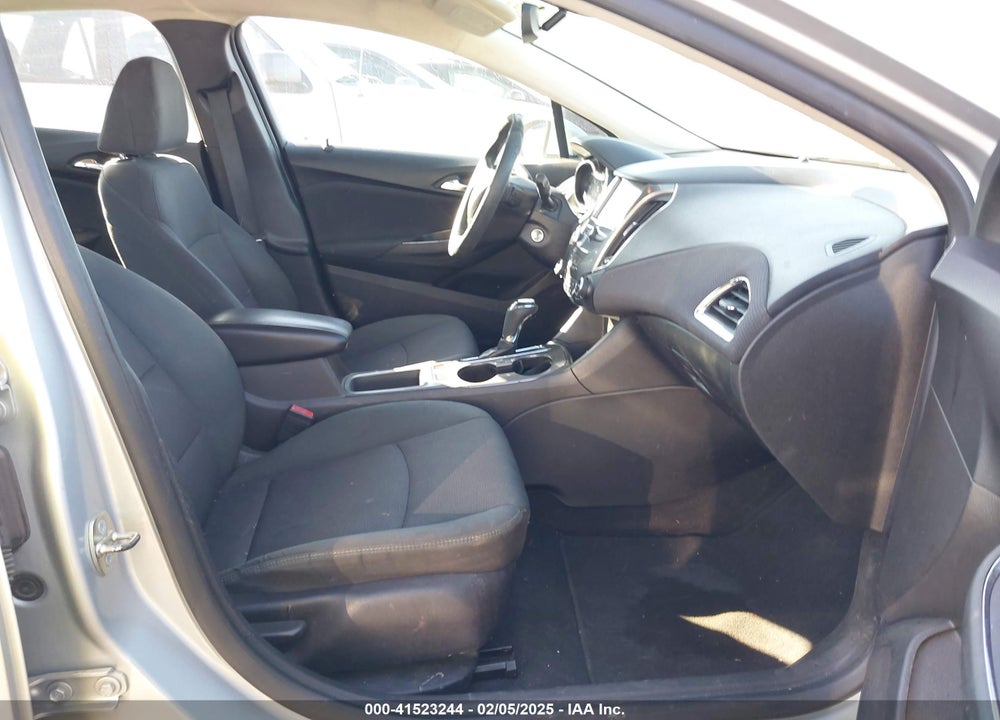 2018 CHEVROLET CRUZE VIN: 1G1BE5SM7J7106373