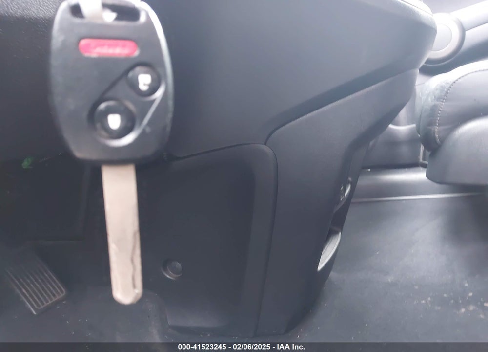 2010 HONDA CR-V VIN: JHLRE4H70AC006272
