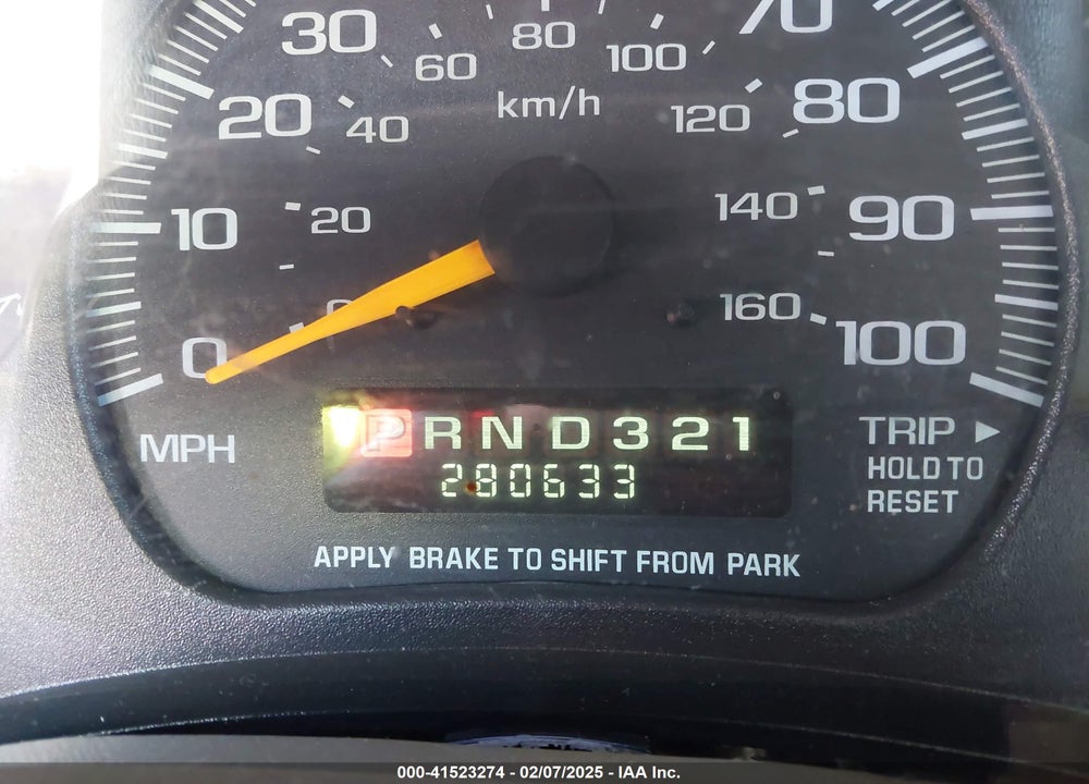 2000 GMC SAFARI SL VIN: 1GKEL19W5YB504011