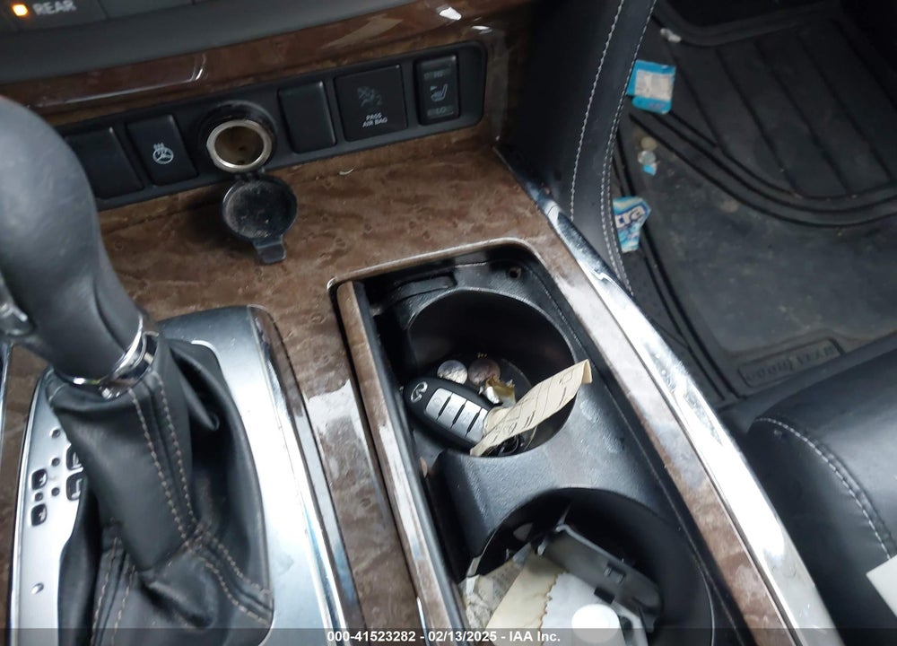 2017 INFINITI QX80 VIN: JN8AZ2NEXH9150462