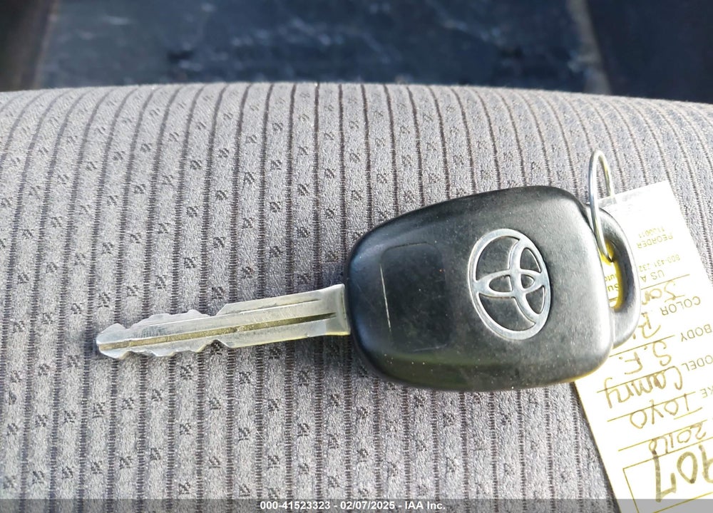 2016 TOYOTA CAMRY VIN: 4T1BF1FK9GU506804
