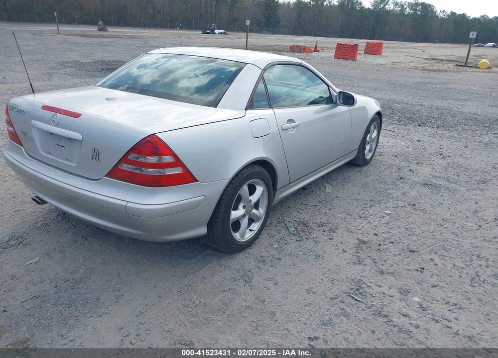 2003 MERCEDES-BENZ SLK 320 VIN: WDBKK65F83F283282
