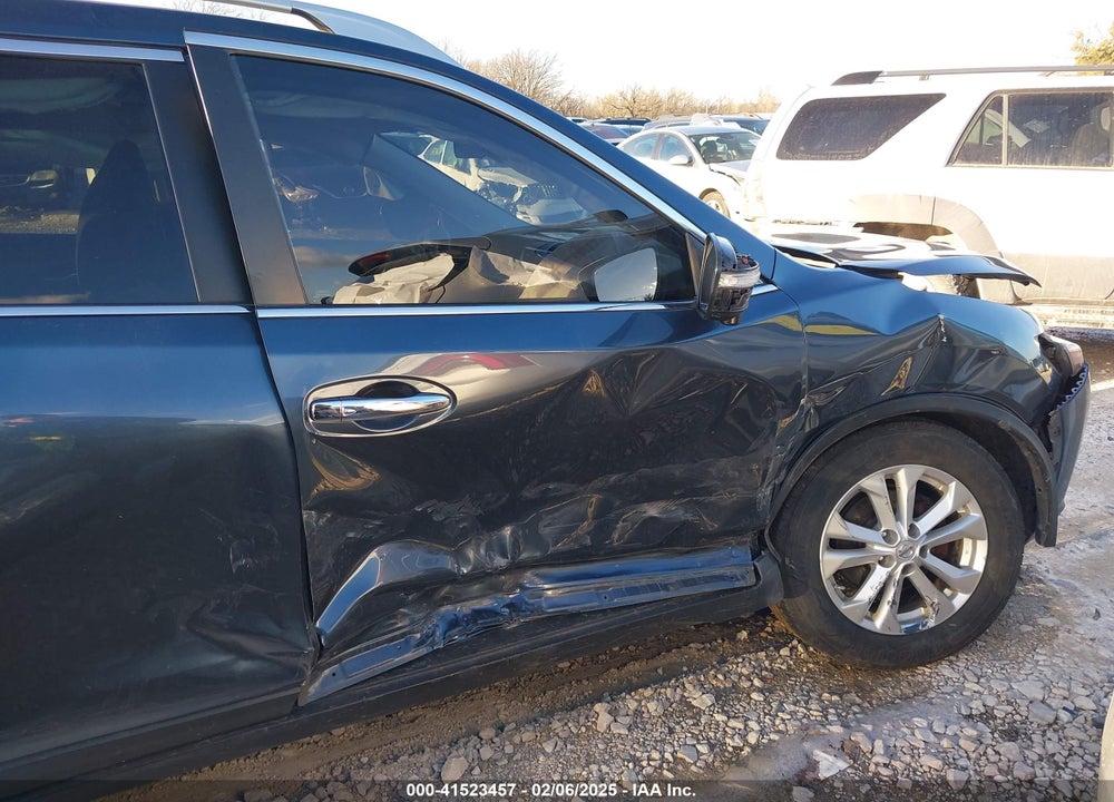 2014 NISSAN ROGUE SV VIN: 5N1AT2MV1EC773901