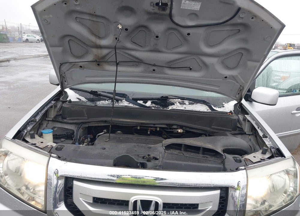 2011 HONDA PILOT EX-L VIN: 5FNYF4H52BB017931