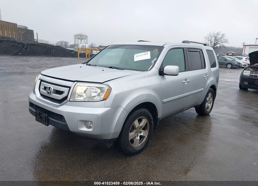 2011 HONDA PILOT EX-L VIN: 5FNYF4H52BB017931