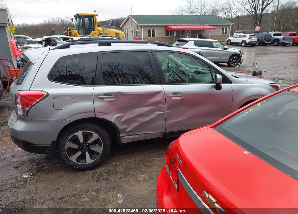 2018 SUBARU FORESTER 2.5I PREMIUM VIN: JF2SJAECXJH568937