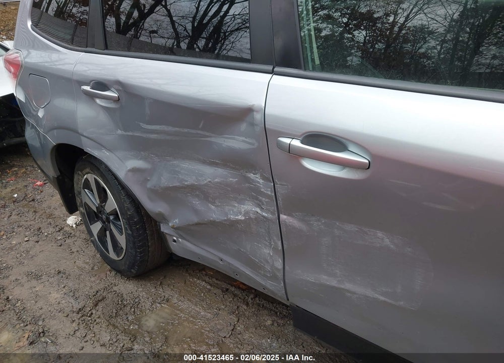 2018 SUBARU FORESTER 2.5I PREMIUM VIN: JF2SJAECXJH568937