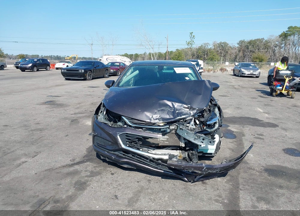 2017 CHEVROLET CRUZE VIN: 1G1BE5SM0H7125325