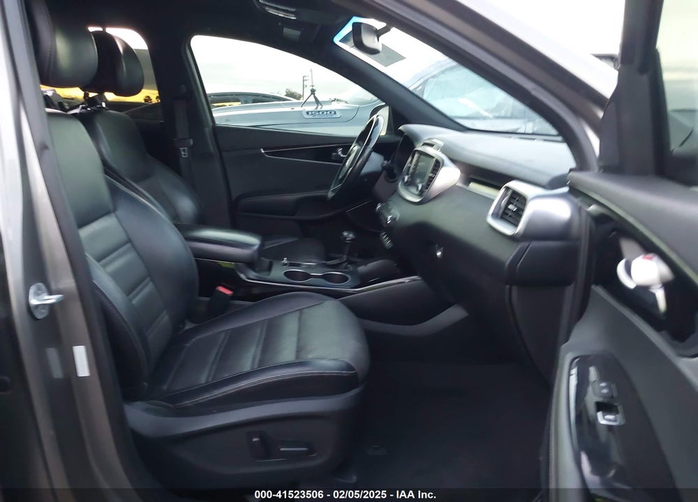 2016 KIA SORENTO 3.3L SXL VIN: 5XYPK4A57GG071226