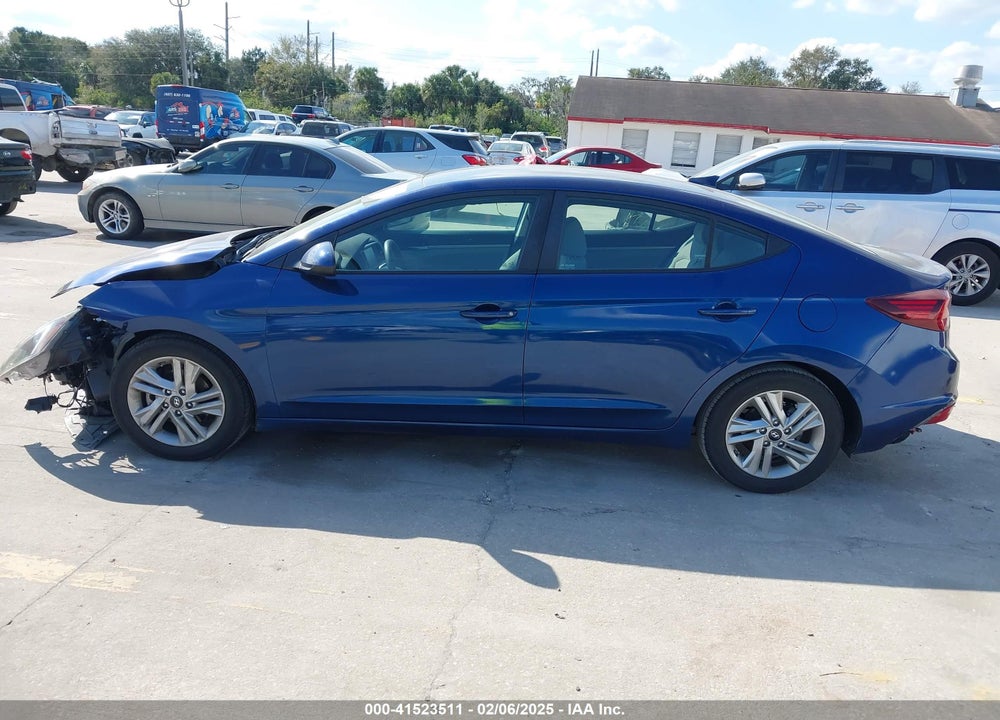 2020 HYUNDAI ELANTRA VIN: 5NPD84LF0LH557869