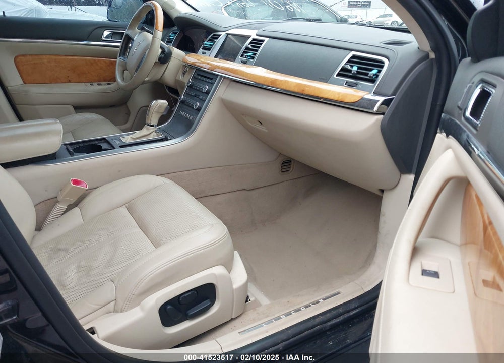 2011 LINCOLN MKS VIN: 1LNHL9FT1BG608941