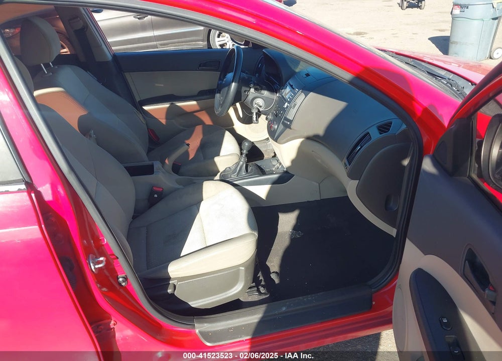 2010 HYUNDAI ELANTRA TOURING VIN: KMHDB8AE7AU066121