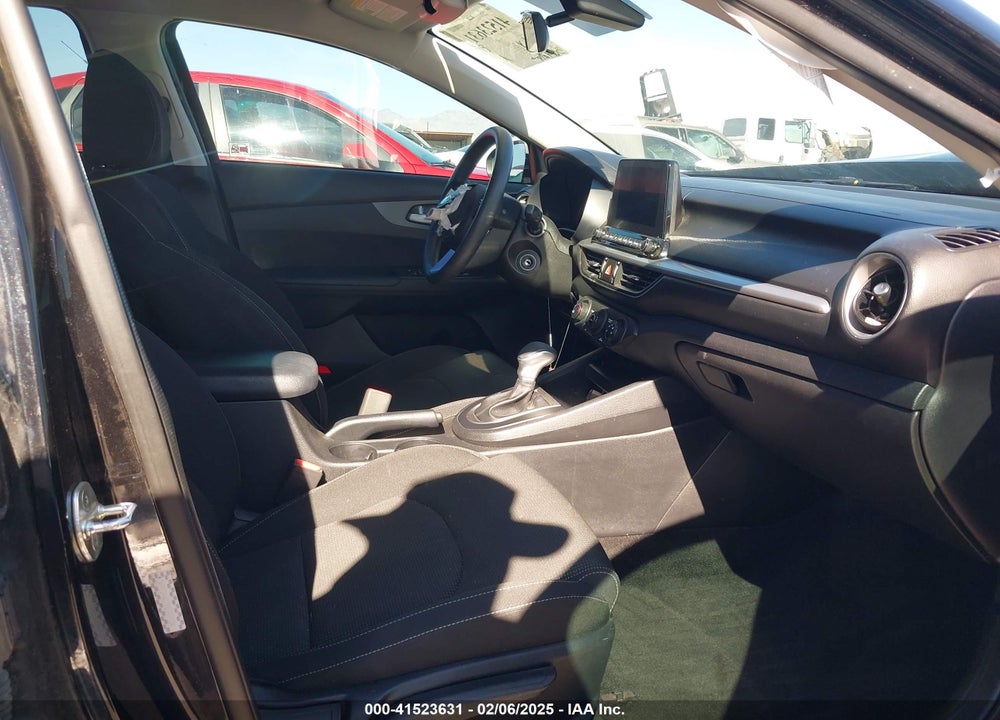 2021 KIA FORTE VIN: 3KPF24AD7ME299724