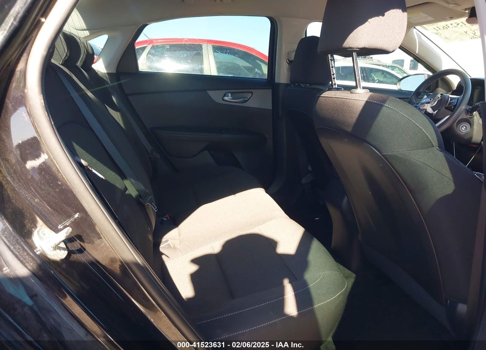 2021 KIA FORTE VIN: 3KPF24AD7ME299724