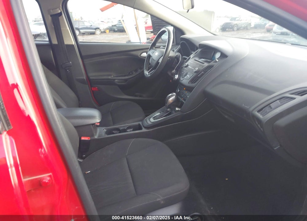 2016 FORD FOCUS VIN: 1FADP3F27GL386437
