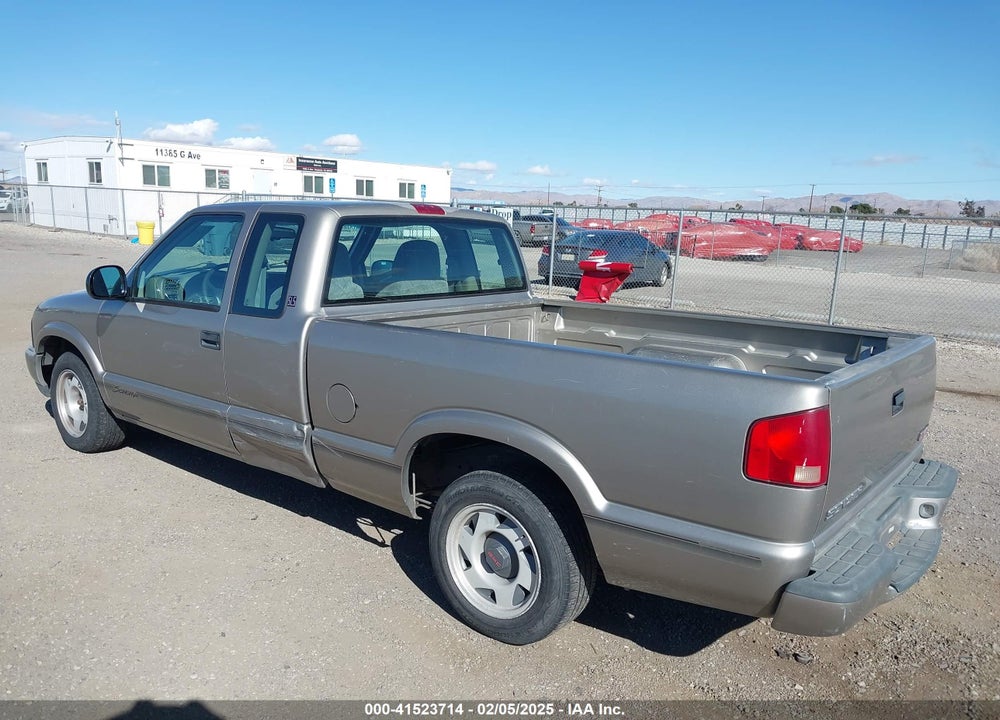 1998 GMC SONOMA SLS VIN: 1GTCS1947WK513245