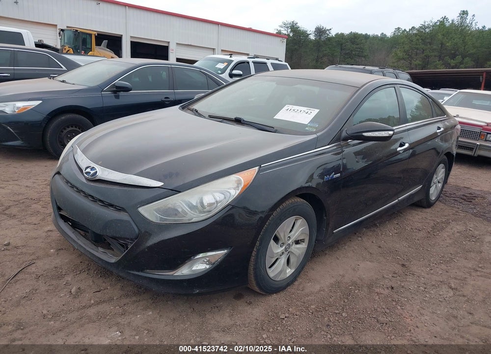 2015 HYUNDAI SONATA HYBRID VIN: KMHEC4A46FA137111