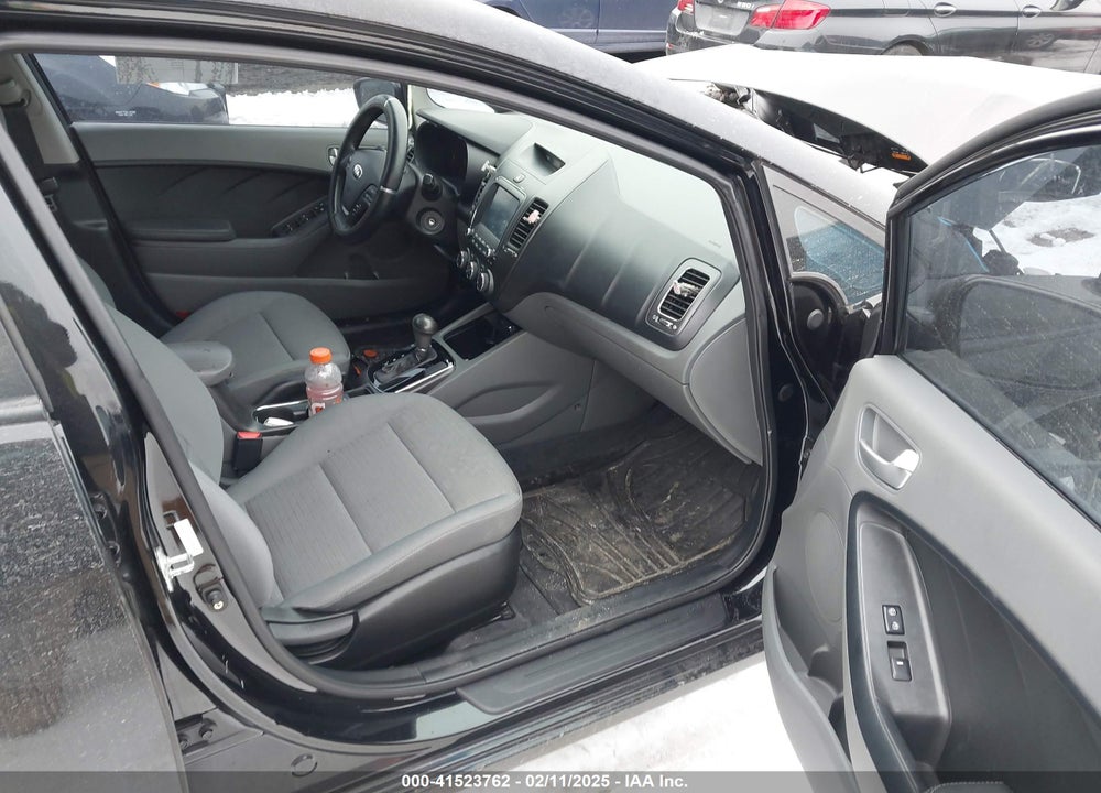 2018 KIA FORTE VIN: 3KPFL4A70JE195790