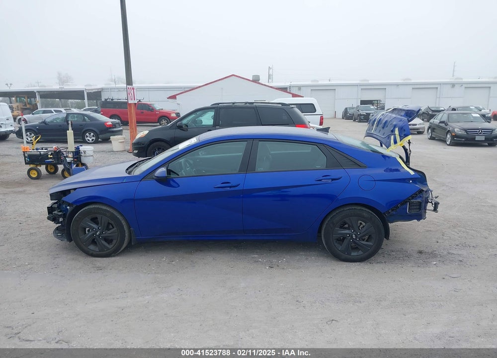 2023 HYUNDAI ELANTRA VIN: KMHLM4AG0PU591806