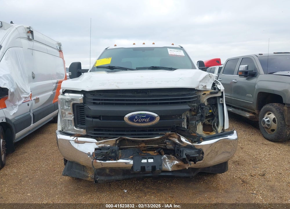 2017 FORD F-350 XL VIN: 1FT8W3DT3HEB63781