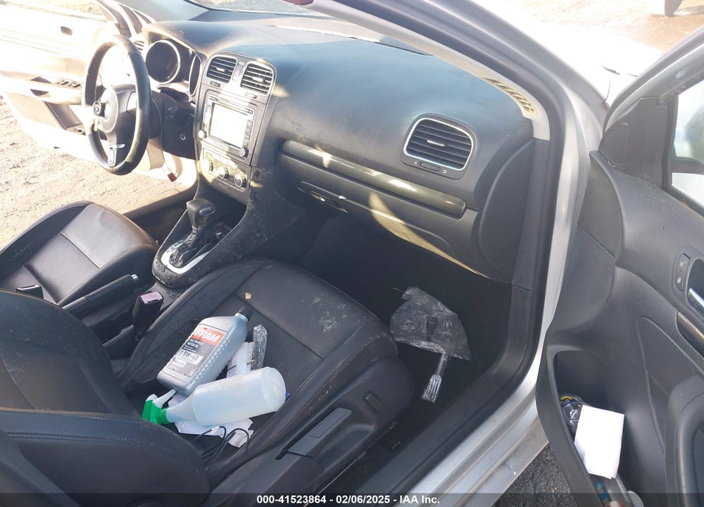 2010 VOLKSWAGEN JETTA VIN: 3VWTX7AJ5AM662743