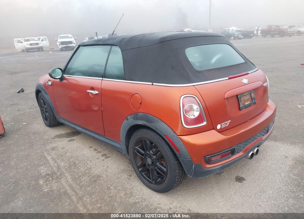 2013 MINI CONVERTIBLE COOPER S VIN: WMWZP3C58DT297712