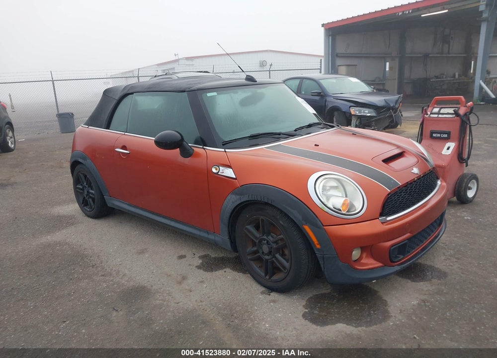2013 MINI CONVERTIBLE COOPER S VIN: WMWZP3C58DT297712