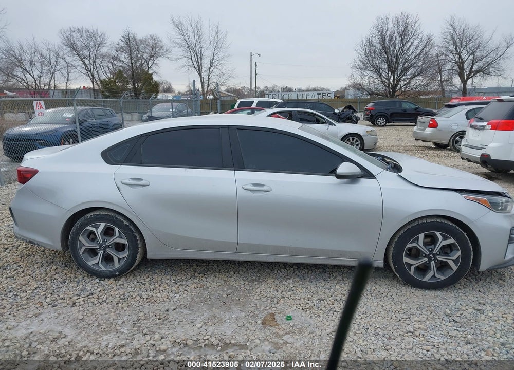 2021 KIA FORTE VIN: 3KPF24ADXME362816