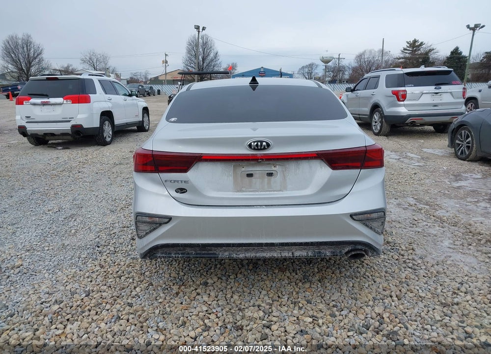 2021 KIA FORTE VIN: 3KPF24ADXME362816