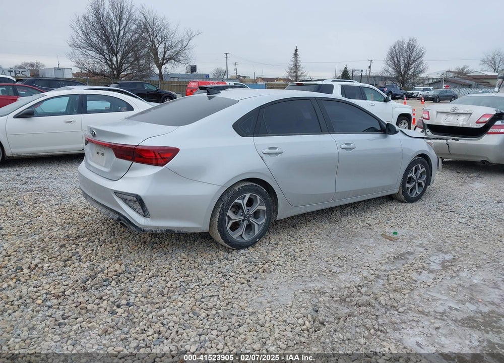 2021 KIA FORTE VIN: 3KPF24ADXME362816
