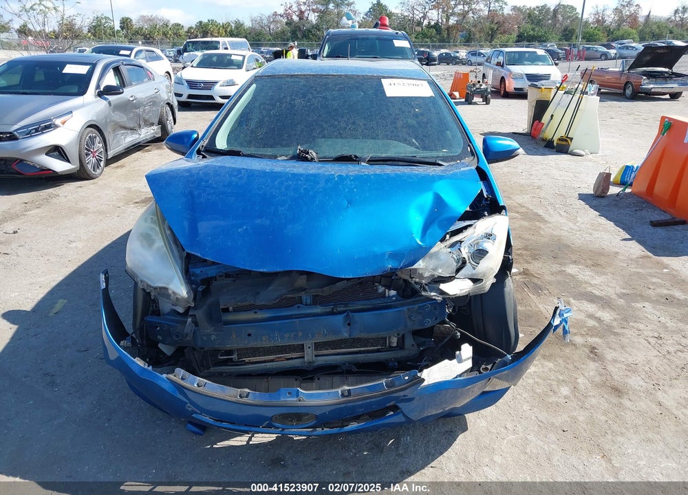 2013 TOYOTA PRIUS C VIN: JTDKDTB30D1548652