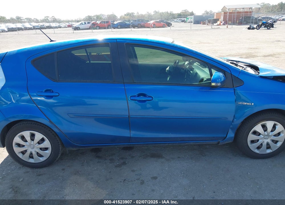 2013 TOYOTA PRIUS C VIN: JTDKDTB30D1548652