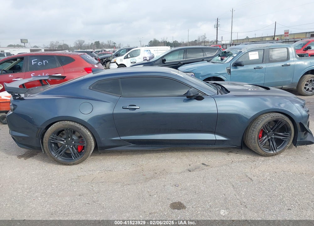 2019 CHEVROLET CAMARO ZL1 VIN: 1G1FJ1R65K0139671