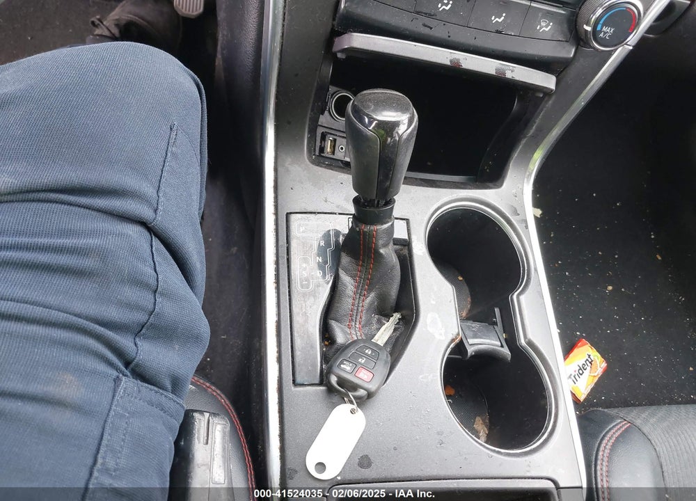 2017 TOYOTA CAMRY SE VIN: 4T1BF1FK5HU752914
