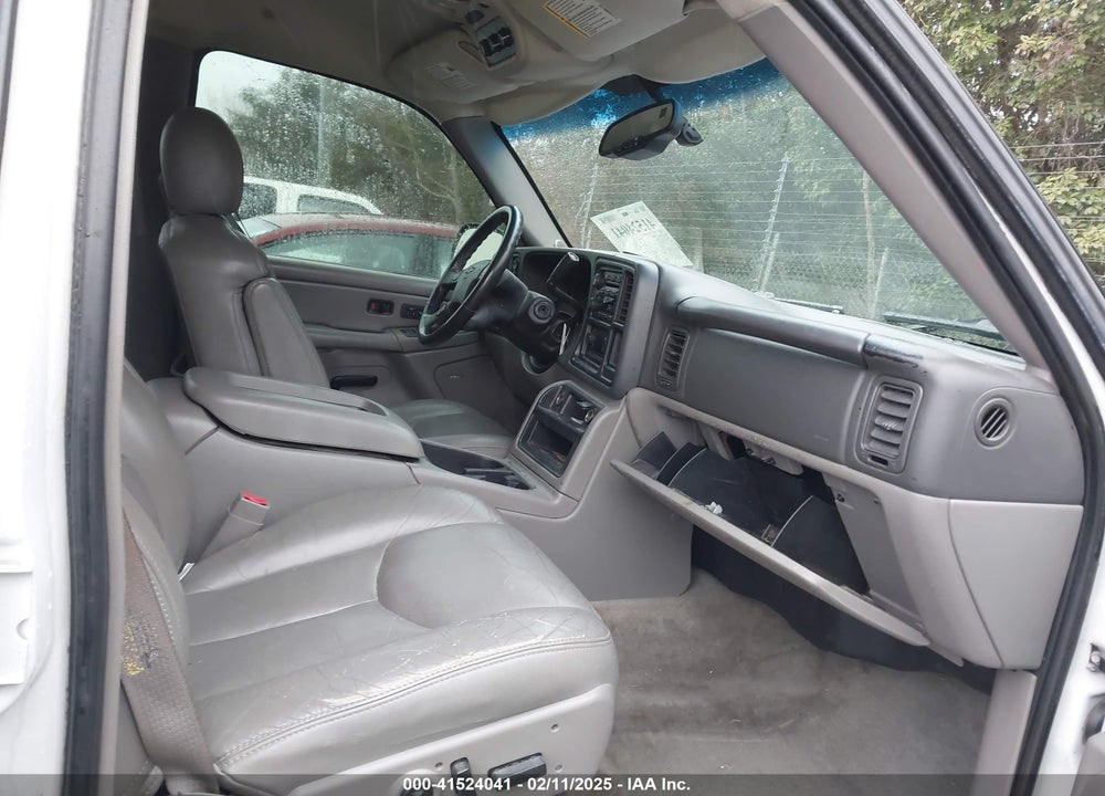 2004 CHEVROLET TAHOE LT VIN: 1GNEK13Z54J248199