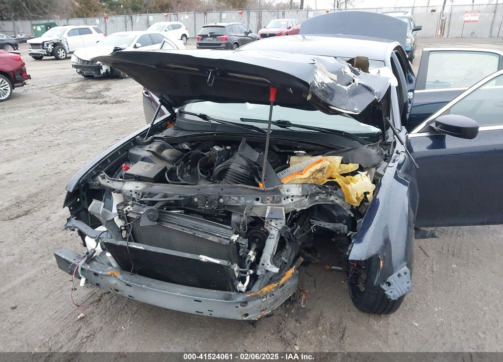 2012 CHRYSLER 300 VIN: 2C3CCAAG5CH117843