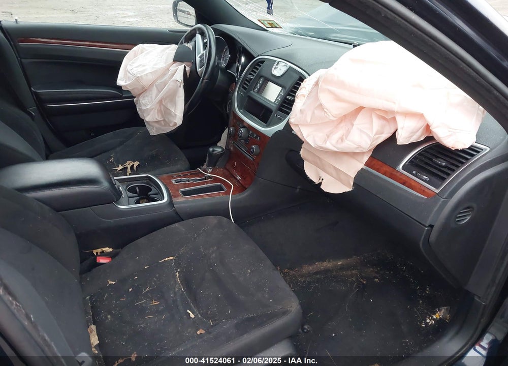 2012 CHRYSLER 300 VIN: 2C3CCAAG5CH117843